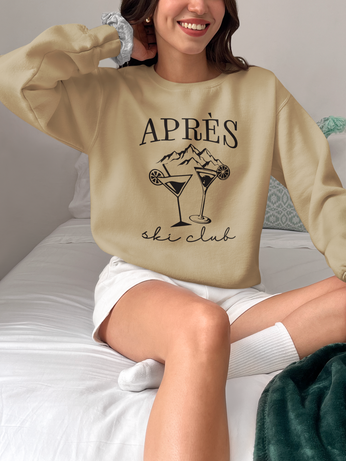 Apres Ski Sweatshirt, Ski Vacation Shirt, Classy Apres Ski Sweater, Winter Sports, Skiing Sweatshirt Aspen Crewneck, Weekend Ski Trip